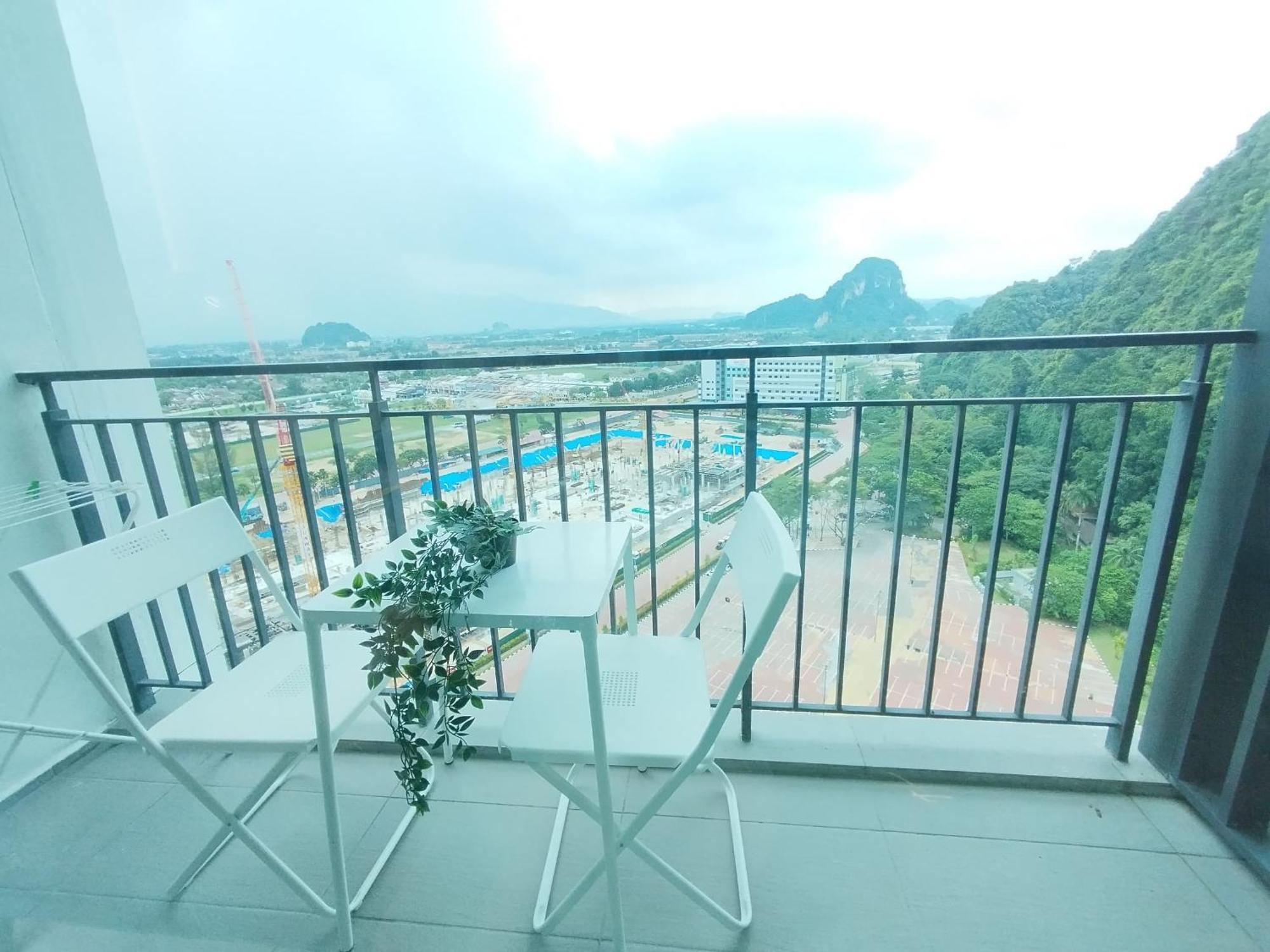 Ipoh Sunway Onsen Suites And Tambun Guesthouse , 3-14Pax 2Parking By Iwh Bagian luar foto